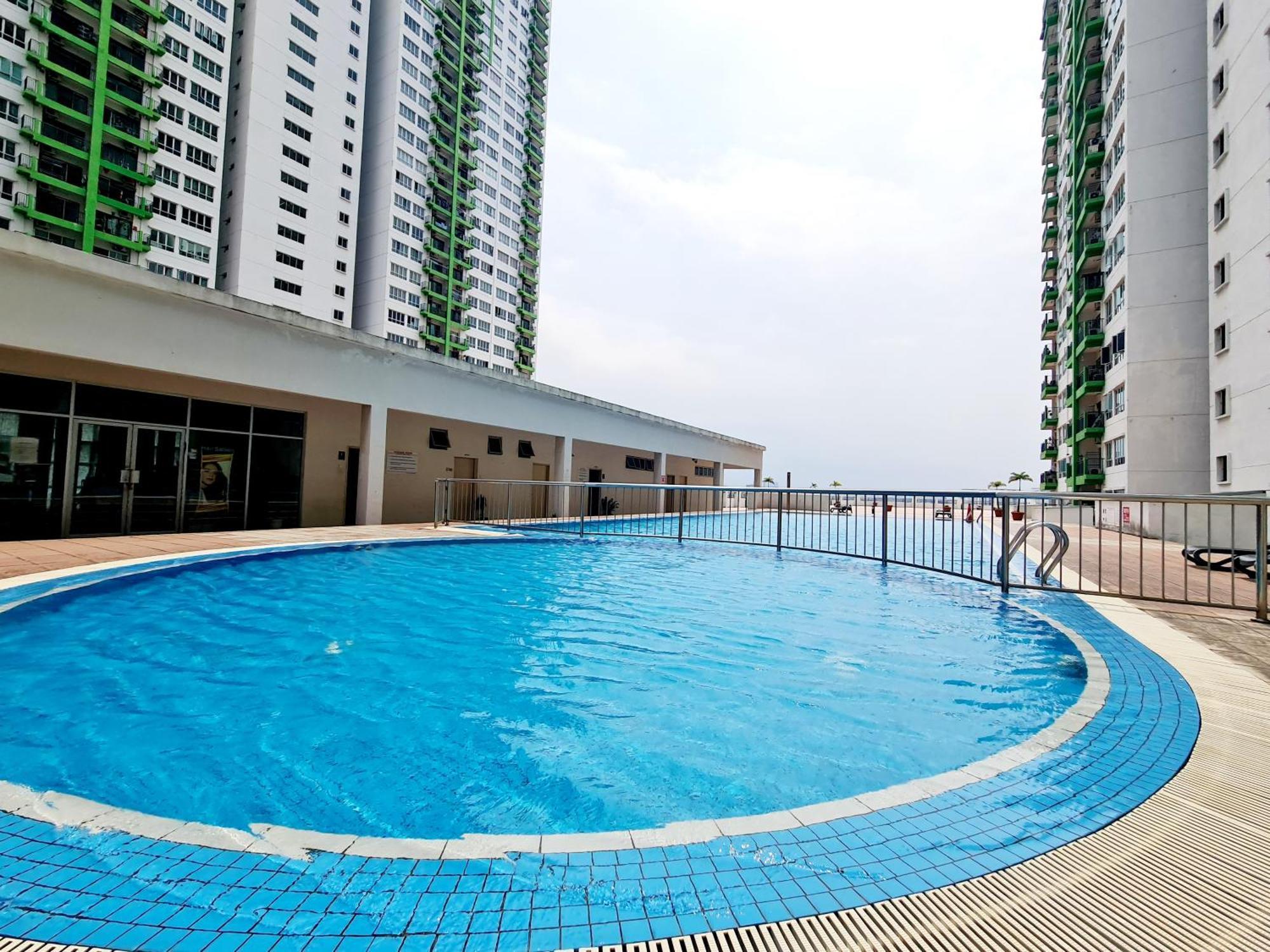 Apartment 8 Guest 3 Oug A1 Old Klang Bkt Jalil Pavilion Stadium Mid Valley Bangsar Puchong Ioi
