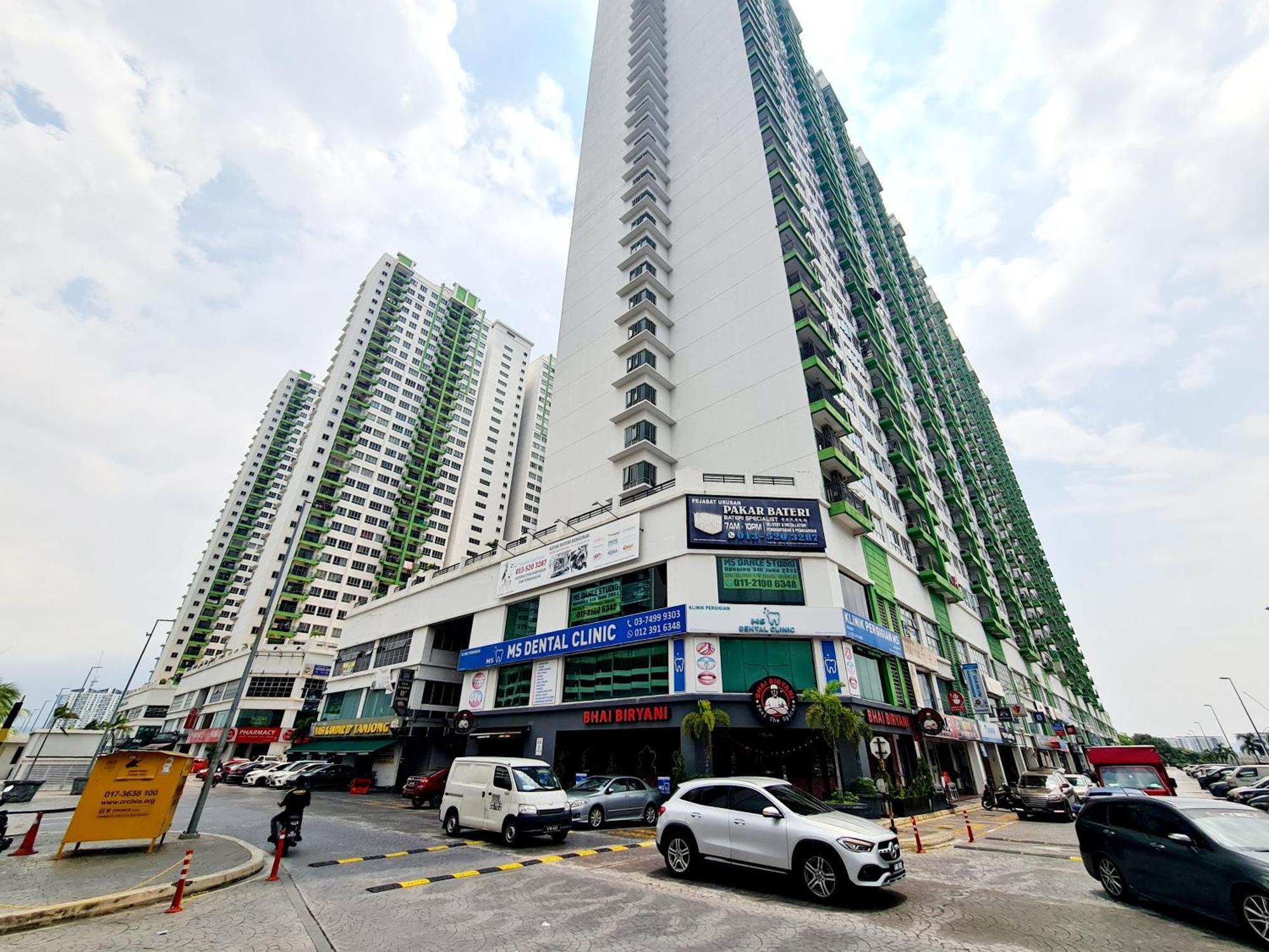 Apartment 8 Guest 3 Oug A1 Old Klang Bkt Jalil Pavilion Stadium Mid Valley Bangsar Puchong Ioi